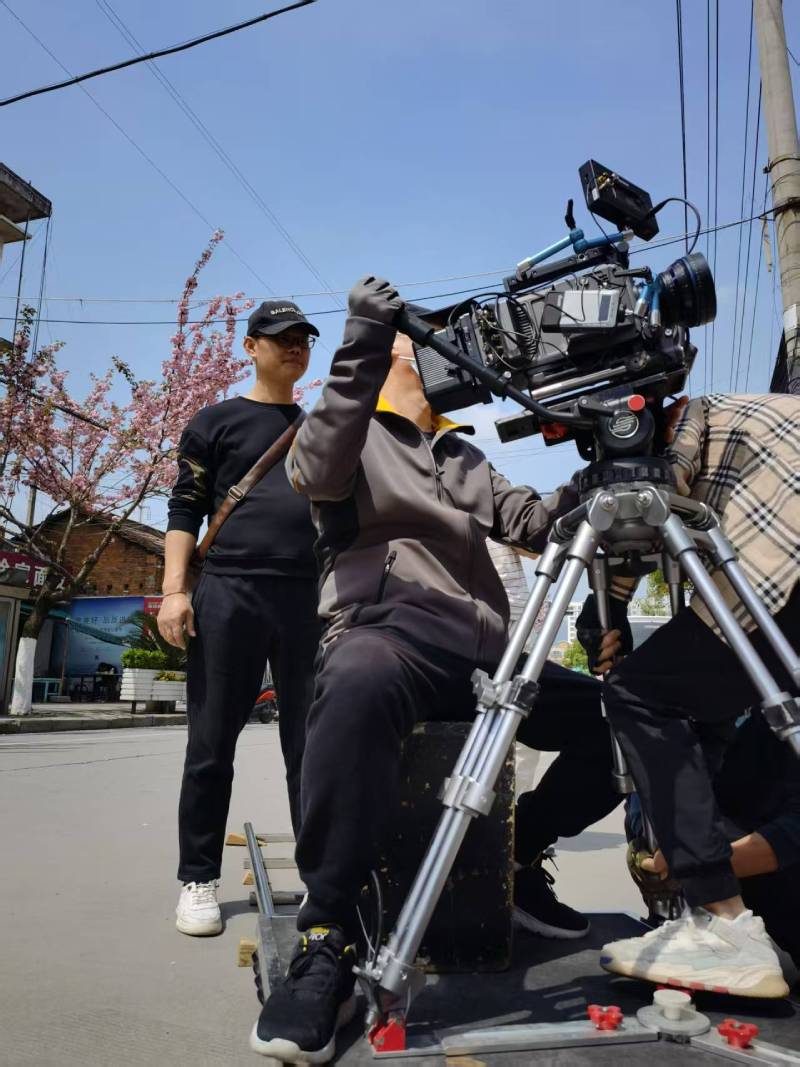 弥渡县广告片拍摄：快消品牌爆款之选，网感内容适配社媒传播！