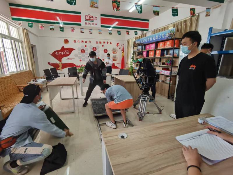 追星女孩心理学分析报告：弥渡县广告片拍摄公司揭秘饭圈应援式传播逻辑